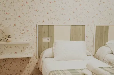 Cama o camas de una habitación en Apartamento La Paloma- Vuela al Caminito del Rey