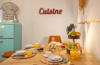 Comida en o cerca de este apartamento