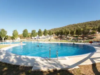 Piscina en o cerca de Bungalow avec Terrasse - Pour 2 personnes - API-1-52-1872