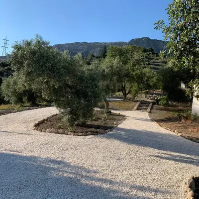 Paisaje cerca of this country house