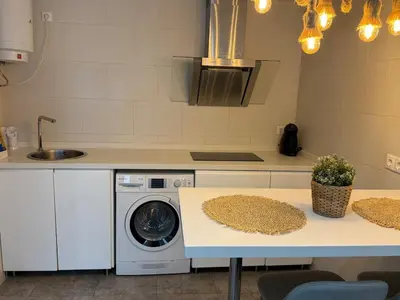 Una cocina o zona de cocina en Buen Pastor Studio- Old Town