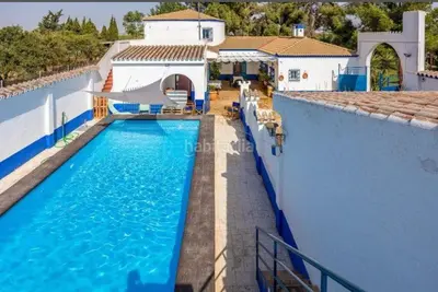 Piscina en o cerca de Casa Rural El Cortijo