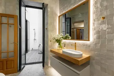 Un baño de Ohliving Estrellita de Castro