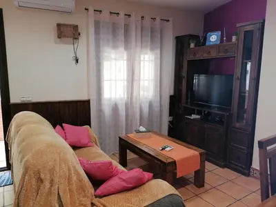 Una televisión o centro de entretenimiento en Entrecuevas