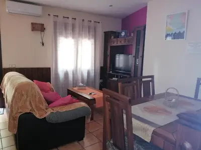 Una televisión o centro de entretenimiento en Entrecuevas