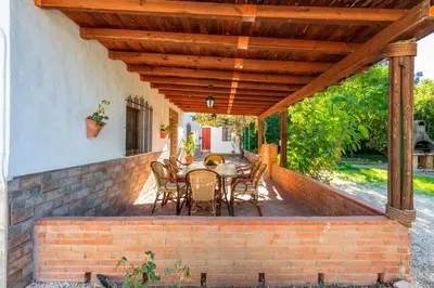 Un patio o zona al aire libre en Casa La Encina