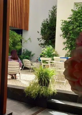 Jardín al aire libre en Apartamentos Córdoba Atrium