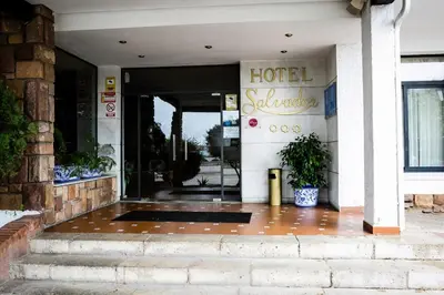 Fachada o entrada de Hotel Salvador