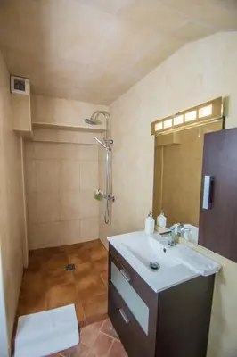 Un baño de La Finca Blanca
