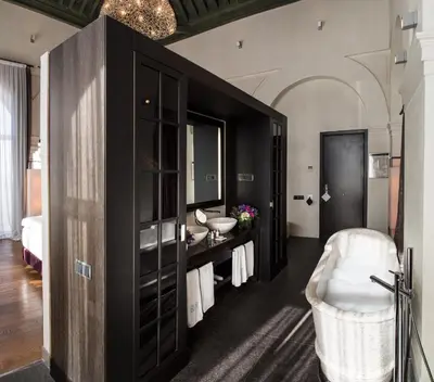 Un baño de CoolRooms Palacio Villapanés 5 GL