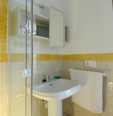 Un baño de Apartamentos La Hoguera