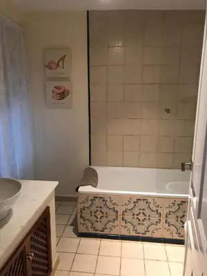 Un baño de Casa Bajo la Roca