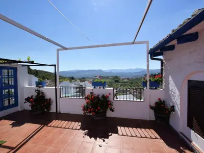 Un balcón o terraza de Holiday Home in Zagrilla Alta with Pool