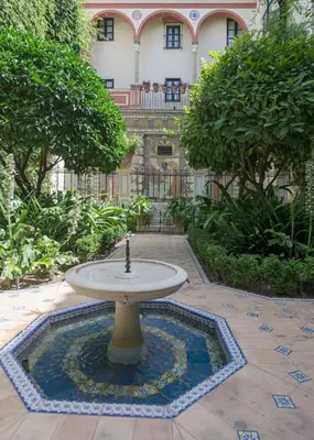 Jardín al aire libre en Hotel Las Casas de la Judería