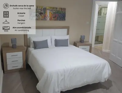 Cama o camas de una habitación en Eduardo Lucena 5, Medina Azahara