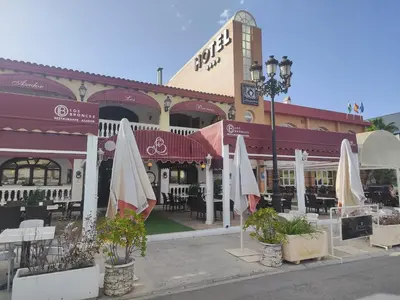 Edificio en el que se encuentra el hotel