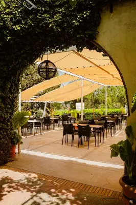 Un restaurante o sitio para comer en Escua