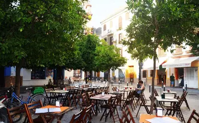 Un restaurante o sitio para comer en bt6sevilla