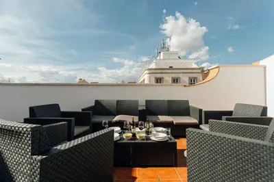 Zona de estar de Duplex with terrace- 5Bd 3Bth- Center