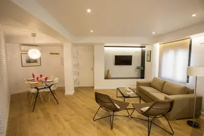 Una televisión o centro de entretenimiento en SunShine Arco de San Francisco