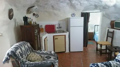 Una cocina o zona de cocina en Cueva Rural La Noguera