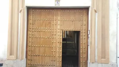 Plano de Apartamento entre Patios Valladares