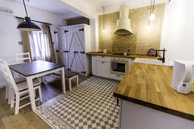 Una cocina o zona de cocina en Apartment in the centre (Judería)