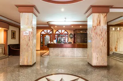 El vestíbulo o zona de recepción de Hotel Victoria