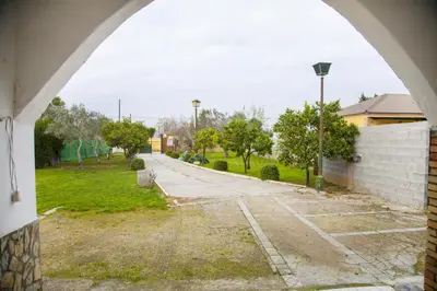 Jardín al aire libre en Chalet piscina jakuzzi sevilla