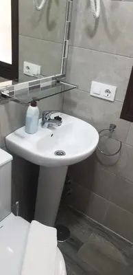 Un baño de Pensión La Montoreña