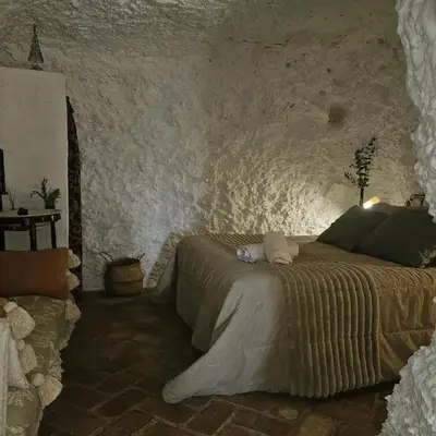 Cueva El Madrono