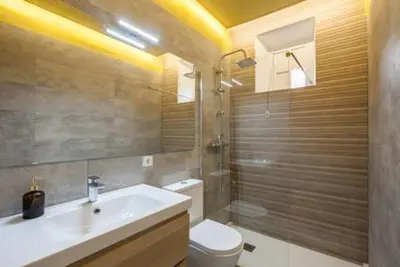 Un baño de Charming luminous flat in the center of Seville