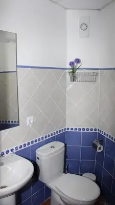 Un baño de El Capricho de San Fernando, Consigna gratis y Parking a 200mts