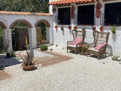 Un patio o zona al aire libre en B&B Sol y Monte