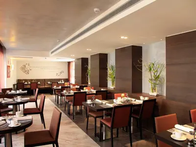 Un restaurante o sitio para comer en Eurostars Patios de Cordoba