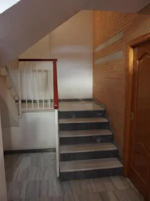 Plano de Apartamento Con Patio Cerca Mezquita