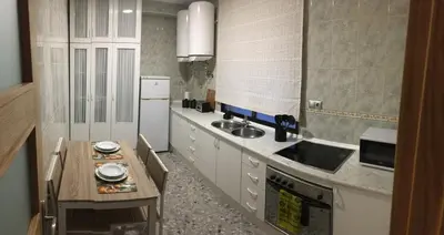 Una cocina o zona de cocina en Piso La Compañía