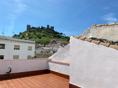 Vista general de una montaña o vista desde la casa o chalet