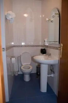 Un baño de Hotel Don Juan