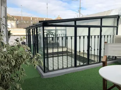 Un patio o zona al aire libre en Ático La Judería V33