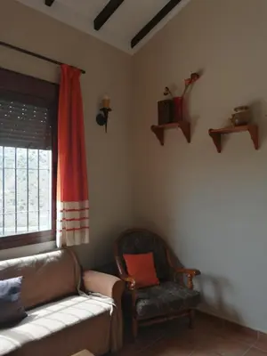 Zona de estar de La Solana de turón. La coscoja.