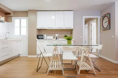 Una cocina o zona de cocina en Torneo FREE PARKING luminoso climatizado 7 PAX