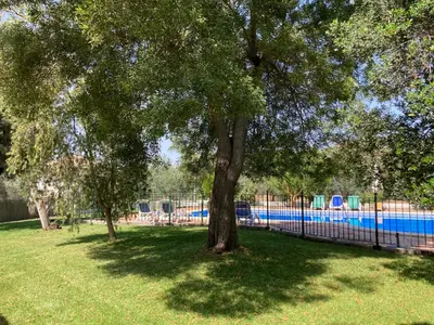 Piscina en o cerca de Casa de la Higuera