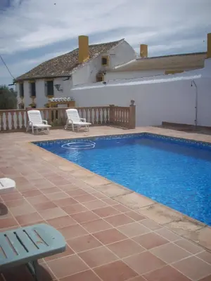 Piscina en o cerca de Cortijo la Colá