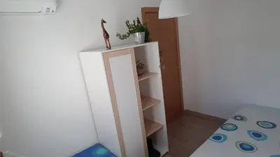 Biblioteca en el apartamento