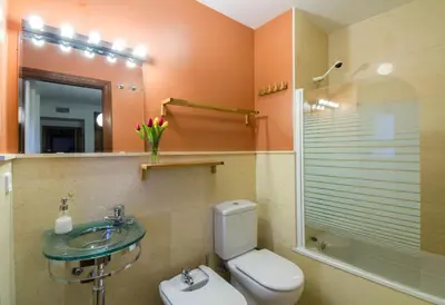 Un baño de Apartamentos Turísticos Duque de Hornachuelos