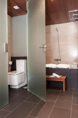 Un baño de Escuderos Hotel Cruz