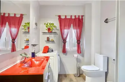 Un baño de Casa Rural Lunares y Salinera