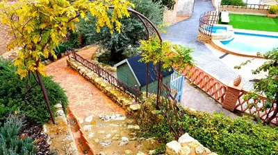 Jardín al aire libre en Casas Rurales Almoguer