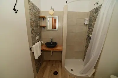 Un baño de Casa Las Tinajas